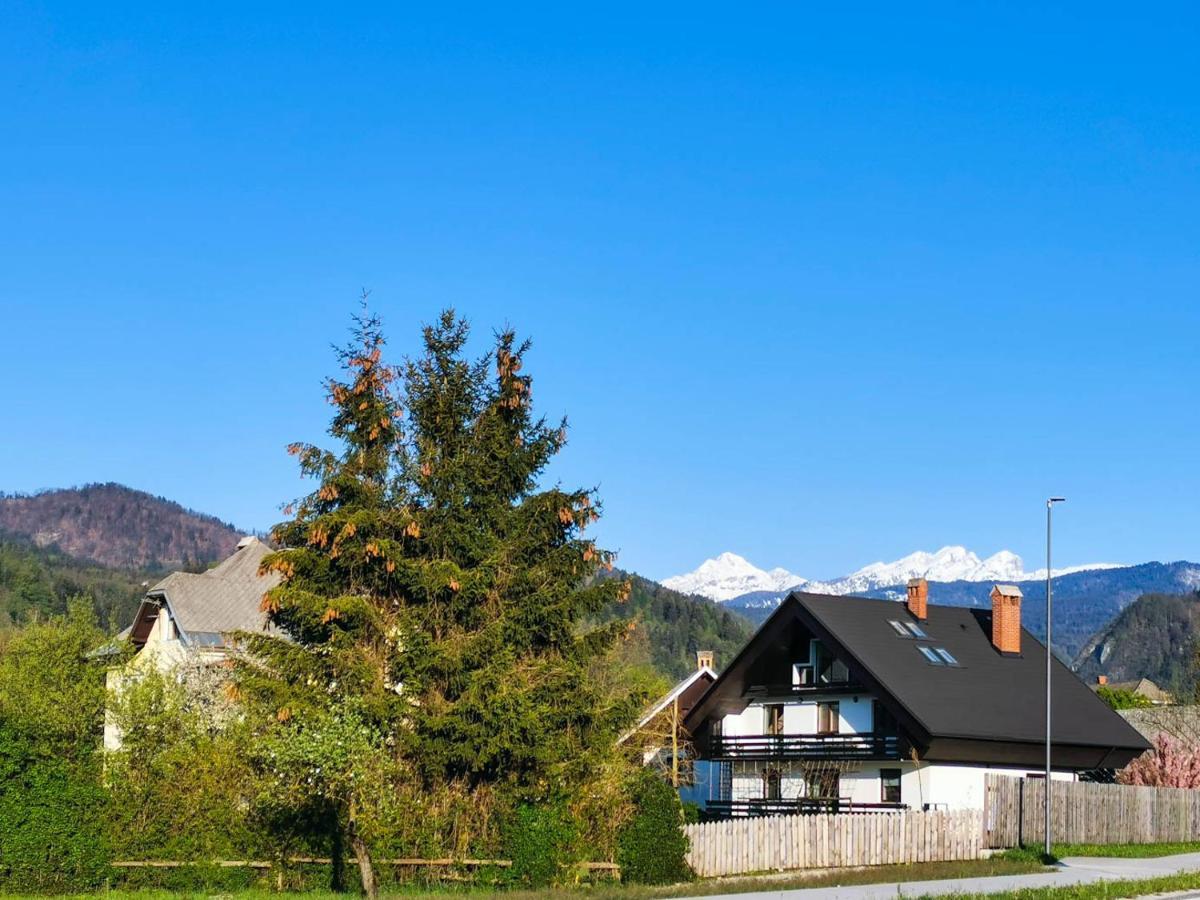 Deerwood Villa-Modern Cozy Apartment With Castle View Bled Exterior photo